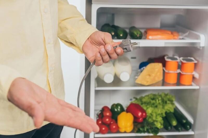 có nên ngắt điện tủ lạnh khi không sử dụng