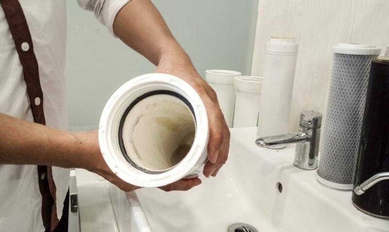 vệ sinh máy lọc nước